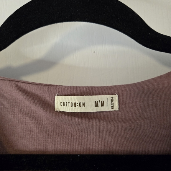 COTTON ON - size M crop top - Picture 3 of 4
